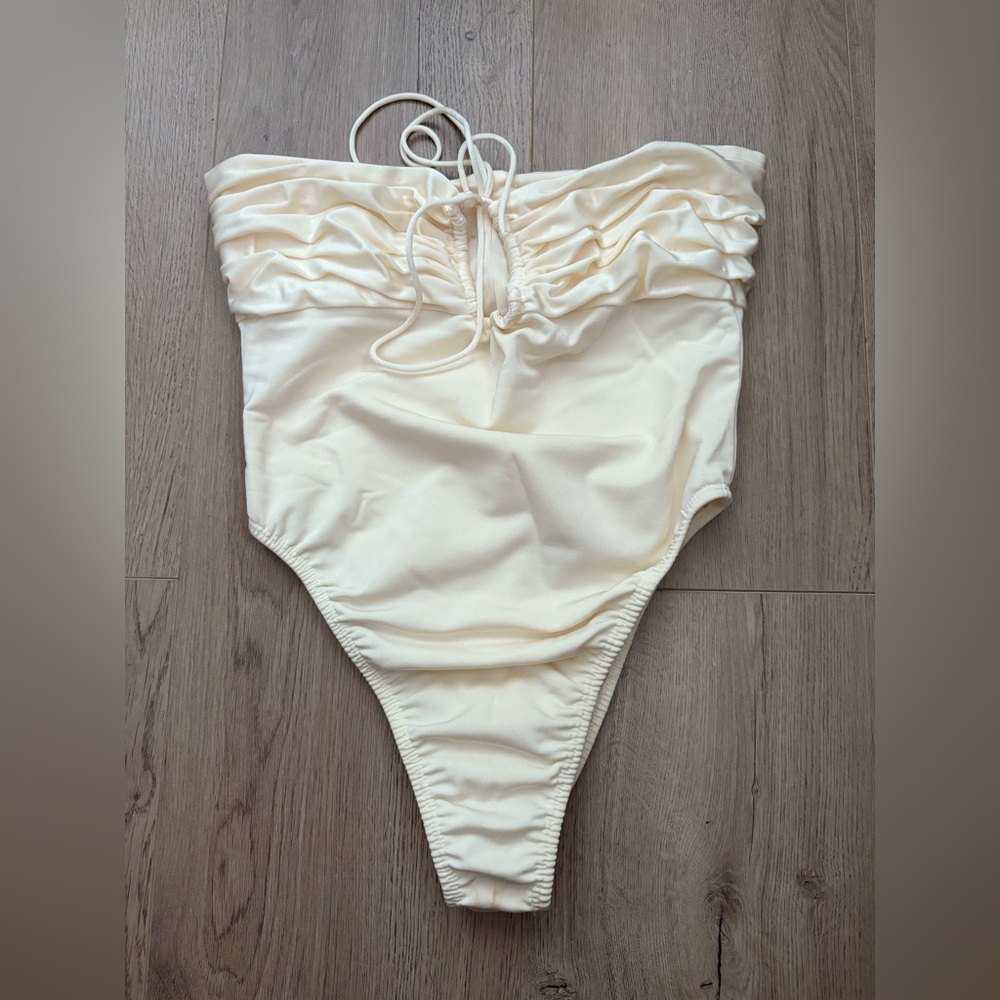 Mirror Palais Cream Bodysuit Mademoiselle Size 1